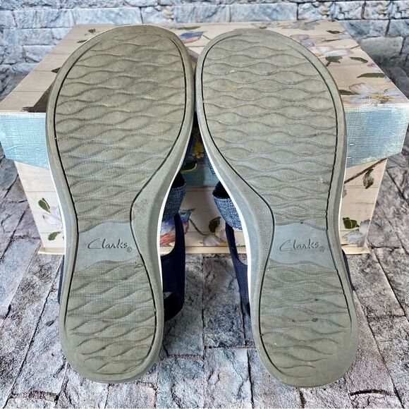 Clarks Cloud Steppers Soft Cushioned Strappy Sandals Women's Size 7 Blue Gray - Picture 7 of 8